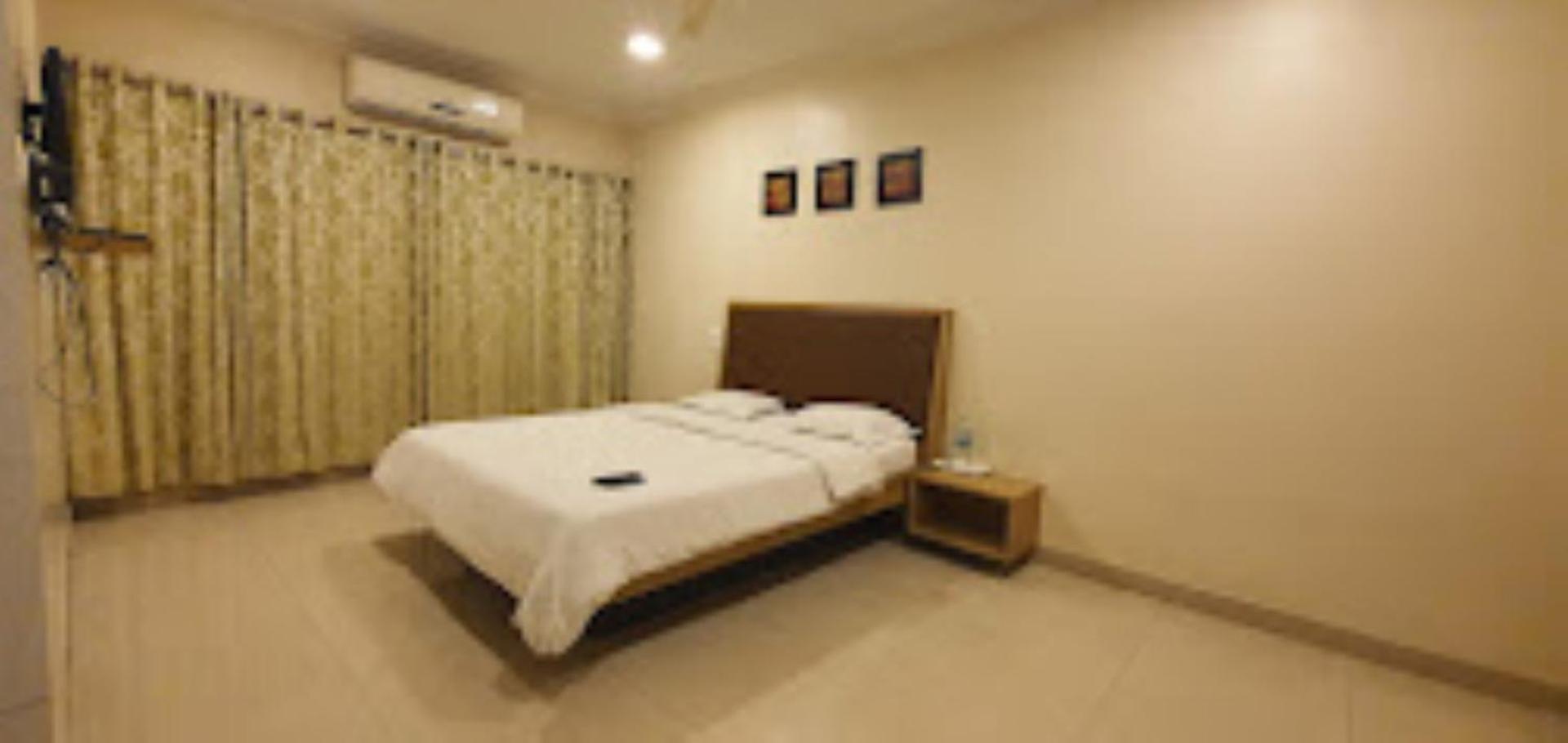 Hotel Maratha Palace,Satara Exterior photo
